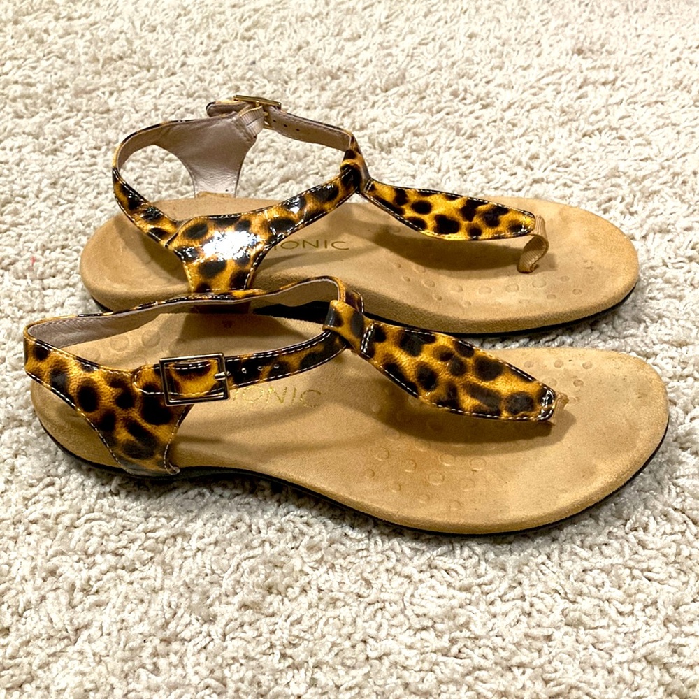 Vionic sandals, size 8